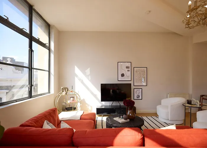 The Spitalfields Beauty - Bright 2Bdr Flat